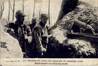 Carte postale Un-Crapouillot - Militaire