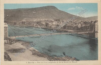 Carte postale ancienne Vue du Pont suspendu et de la Roche de Mench — Revin (Ardennes)