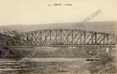 Carte postale ancienne Le Pont — Revin (Ardennes)