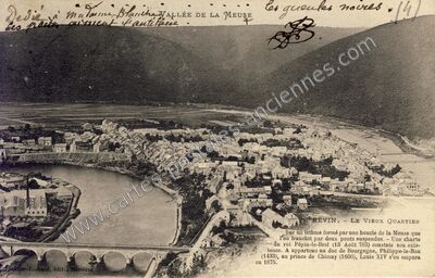 Carte postale ancienne Le Vieux Quartier — Revin (Ardennes)