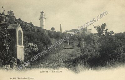 Carte postale ancienne Le Phare — Antibes (Alpes-Maritimes)