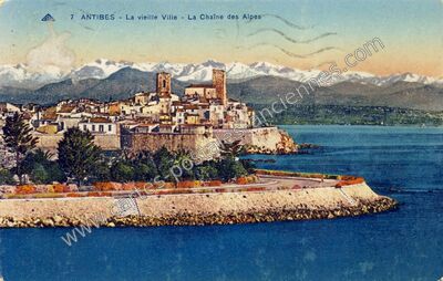 Carte postale ancienne La vieille Ville - La Chaîne des Alpes — Antibes (Alpes-Maritimes)