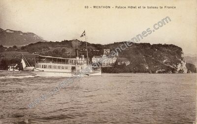 Carte postale ancienne Palace Hôtel et le bateau la France — Menton (Alpes-Maritimes)