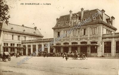 Carte postale ancienne Charleville — Charleville-Mézières (Ardennes)