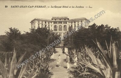 Carte postale ancienne Le Grand Hôtel et les Jardins — Saint-Jean-Cap-Ferrat (Alpes-Maritimes)