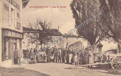 Carte postale ancienne Jour de Marché — Alboussière (Ardèche)
