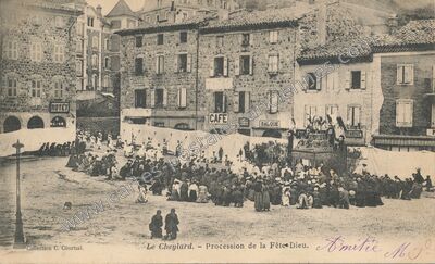 Carte postale ancienne Procession de la Fête-Dieu — Le Cheylard (Ardèche)