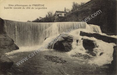 Carte postale ancienne Superbe cascade — Largentière (Ardèche)