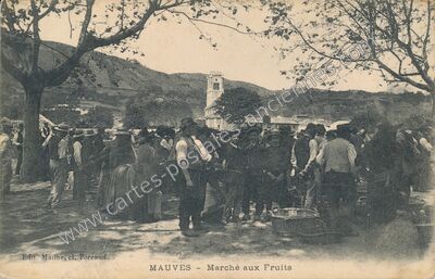 Carte postale ancienne Marché aux Fruits — Mauves (Ardèche)