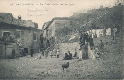 Carte postale ancienne La Cala. Quartier antique — Meysse (Ardèche)
