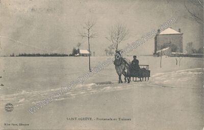 Carte postale ancienne Promenade en Traineau — Saint-Agrève (Ardèche)