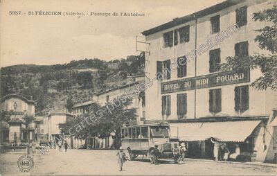 Carte postale ancienne Passage de l'Autobus — Saint-Félicien (Ardèche)
