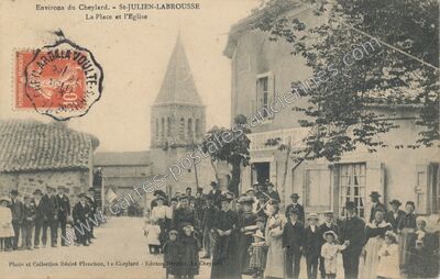 Carte postale ancienne La Place et l'Eglise — Saint-Julien-Labrousse (Ardèche)