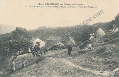 Carte postale ancienne Œuvre ARLÉSIENNE des Colonies de Vacances - Visite des Placements — Saint-Michel-de-Chabrillanoux (Ardèche)