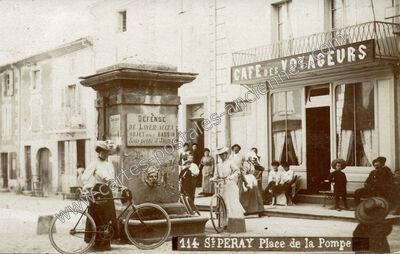 Carte postale ancienne Place de la Pompe — Saint-Péray (Ardèche)