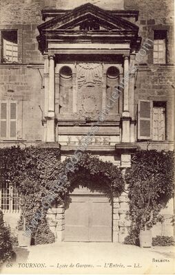 Carte postale ancienne Tournon — Tournon-sur-Rhône (Ardèche)