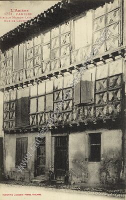 Carte postale ancienne Vieille Maison (XVe s.) Rue de Loume — Pamiers (Ariège)