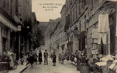 Carte postale ancienne Rue du Castella — Pamiers (Ariège)