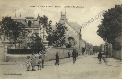 Carte postale ancienne Avenue du Château — Romilly-sur-Seine (Aube)