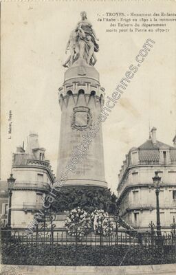 Carte postale ancienne Monument des Enfants de l'Aube — Troyes (Aube)