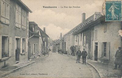 Carte postale ancienne Vendeuvre — Vendeuvre-sur-Barse (Aube)