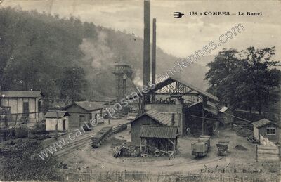 Carte postale ancienne Combes — Aubin (Aveyron)