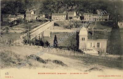 Carte postale ancienne QUARTIER DU PONT — Boisse-Penchot (Aveyron)
