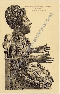 Carte postale ancienne Statue or de Sainte Foy — Conques (Aveyron)