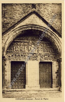 Carte postale ancienne Portail de l'Eglise — Conques (Aveyron)