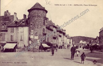 Carte postale ancienne Place St-Georges — Espalion (Aveyron)