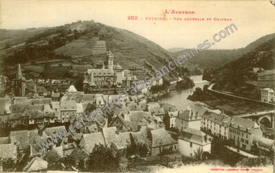 Carte postale ancienne Vue générale et château — Estaing (Aveyron)