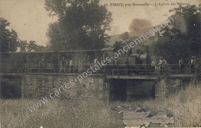 Carte postale ancienne L'Arrivée des Mineurs — Firmi (Aveyron)
