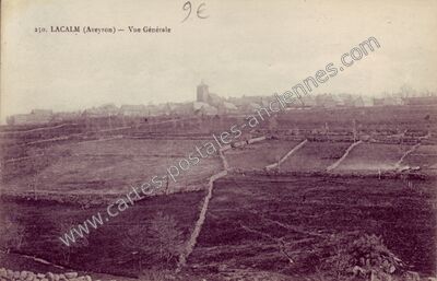 Carte postale ancienne Vue Générale — Lacalm (Aveyron)