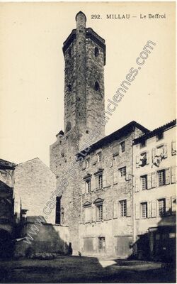Carte postale ancienne Le Beffroi — Millau (Aveyron)