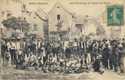 Carte postale ancienne Le Vallon — Naussac (Aveyron)