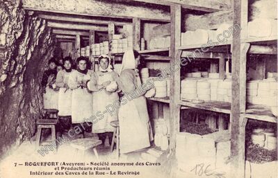 Carte postale ancienne Roquefort — Roquefort-sur-Soulzon (Aveyron)