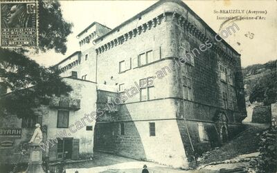 Carte postale ancienne Institution Jeanne-d'Arc — Saint-Beauzély (Aveyron)