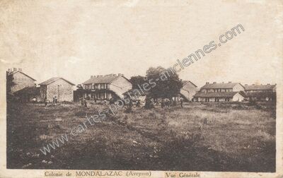 Carte postale ancienne Mondalazac — Salles-la-Source (Aveyron)