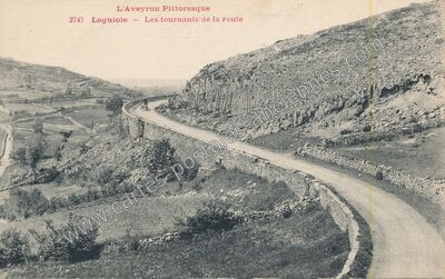 Carte postale ancienne Les tournants de la route — Laguiole (Aveyron)