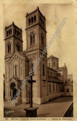 Carte postale ancienne L'Eglise du Sacré-Cœur — Millau (Aveyron)