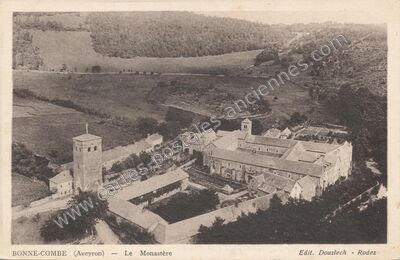 Carte postale ancienne Bonne Combe — Calmont (Aveyron)