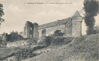 Carte postale ancienne Chateau de la Salle — Prades-d'Aubrac (Aveyron)