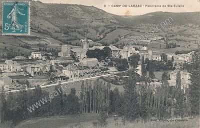 Carte postale ancienne Camp du Larzac — La Cavalerie (Aveyron)