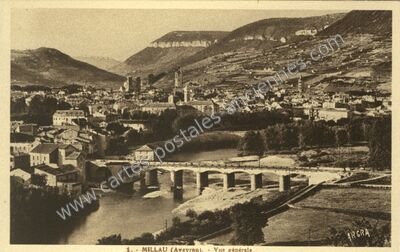 Carte postale ancienne Vue générale — Millau (Aveyron)