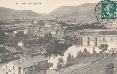 Carte postale ancienne Vue générale — Millau (Aveyron)