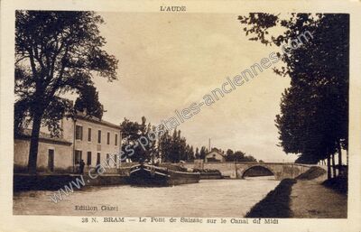 Carte postale ancienne Le Pont de Saissac sur le Canal du Midi — Bram (Aude)