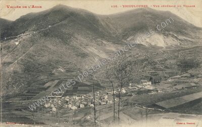 Carte postale ancienne Vue générale du village — Escouloubre (Aude)