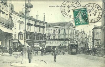 Carte postale ancienne Place de l'Hôtel de Ville — Angoulême (Charente)