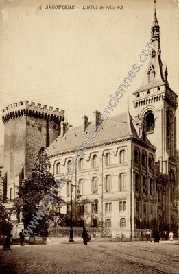 Carte postale ancienne L'Hôtel de Ville — Angoulême (Charente)