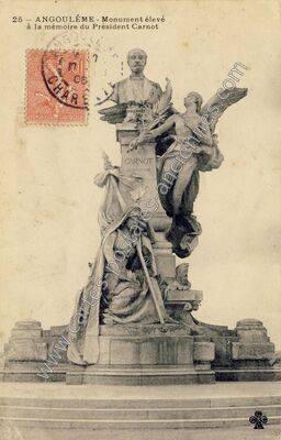 Carte postale ancienne Monument élevé à la mémoire du Président Carnot — Angoulême (Charente)